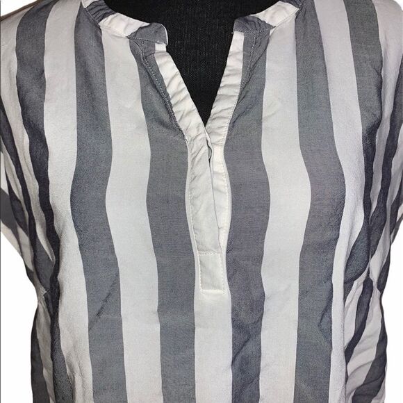 Ava & Viv Plus Striped Short Sleeve Blouse - Picture 2 of 9